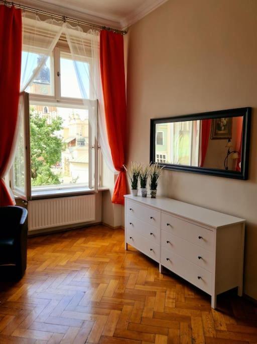Royal Palace From The 14th Century - 125 M2 Appartement Krakau